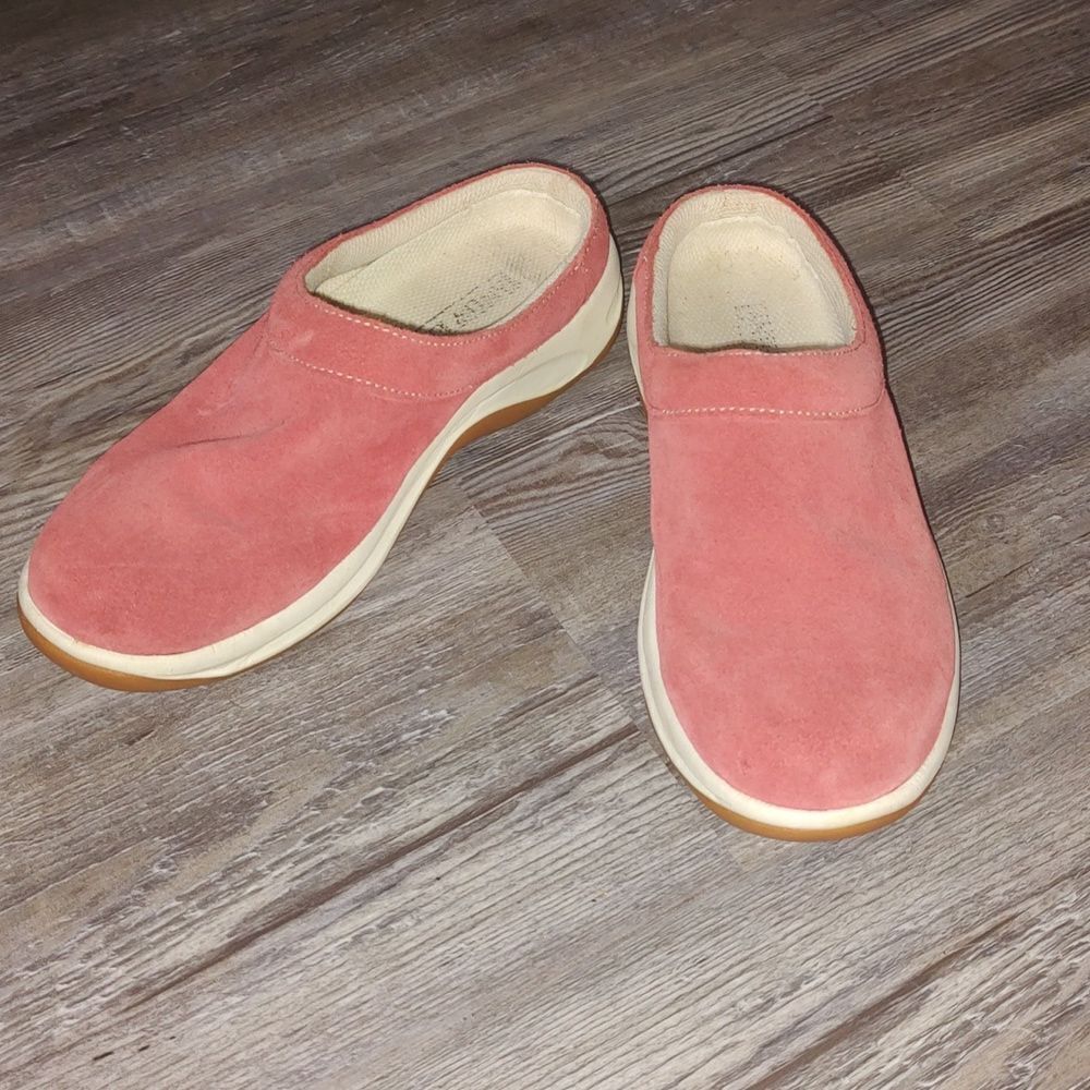 Lands End red all weather suede clog Sz 6D
